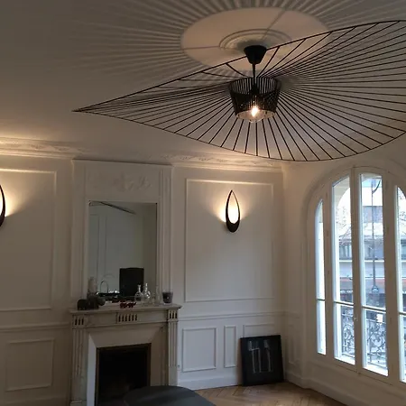 Relais12bis By Eiffel Tower Bed and Breakfast