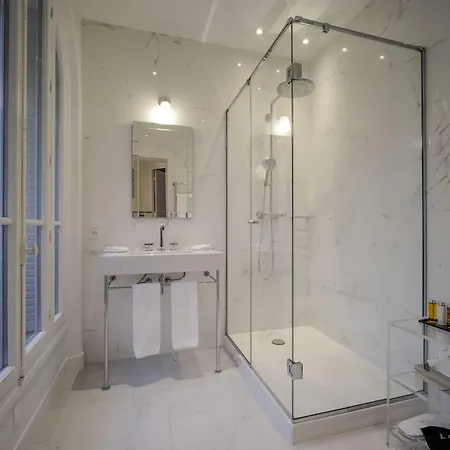 Bed and breakfast Relais12bis By Eiffel Tower