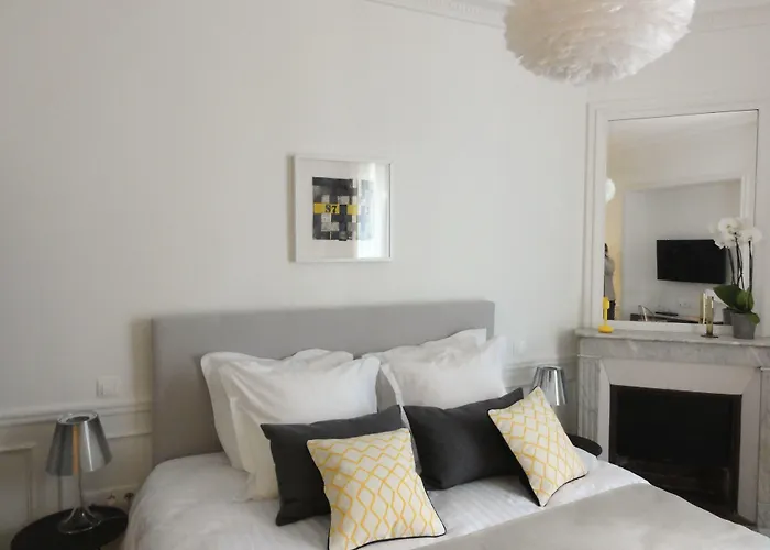 Relais12bis By Eiffel Tower 4*