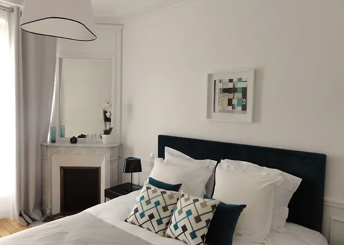 Bed & Breakfast Relais12bis By Eiffel Tower Parijs