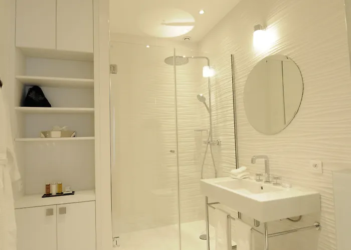 Bed & Breakfast Relais12bis By Eiffel Tower 4*