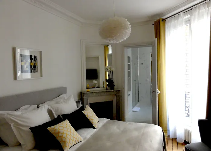 Relais12bis By Eiffel Tower Bed & Breakfast Parijs