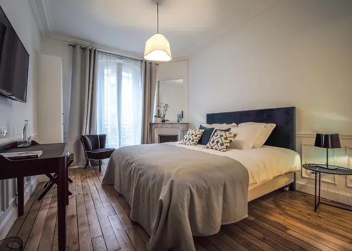 Bed & Breakfast Relais12bis By Eiffel Tower Parijs