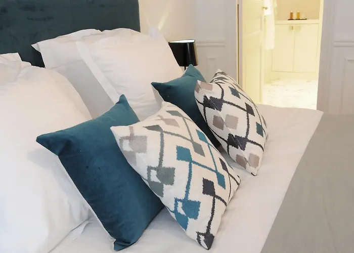 Relais12bis By Eiffel Tower Parijs