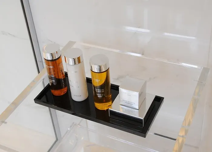 Relais12bis By Eiffel Tower Bed & Breakfast