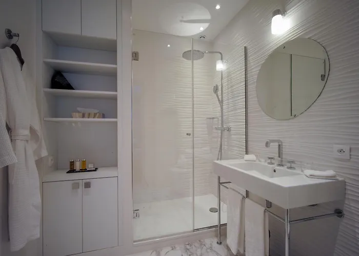 Relais12bis By Eiffel Tower Bed & Breakfast 4*