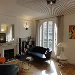 לינה וארוחת בוקר Relais12bis By Eiffel Tower פריז