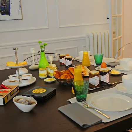 Relais12bis By Eiffel Tower