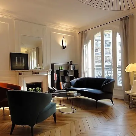 Relais12bis By Eiffel Tower