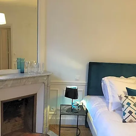 לינה וארוחת בוקר Relais12bis By Eiffel Tower