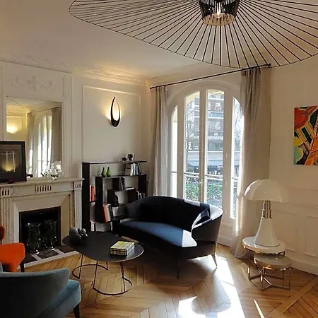 Relais12bis By Eiffel Tower פריז