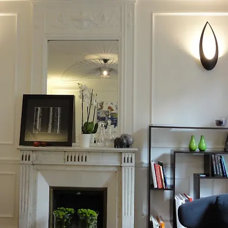 Relais12bis By Eiffel Tower 巴黎