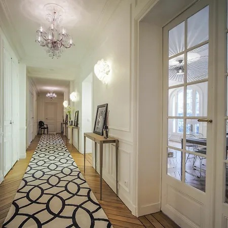Relais12bis By Eiffel Tower Parijs
