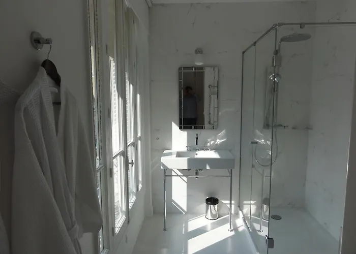 Relais12bis By Eiffel Tower Alojamento de Acomodação e Pequeno-almoço 4*