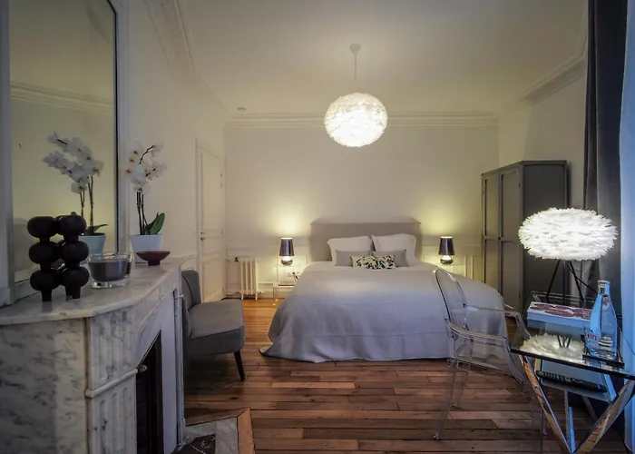 Relais12bis By Eiffel Tower 4*