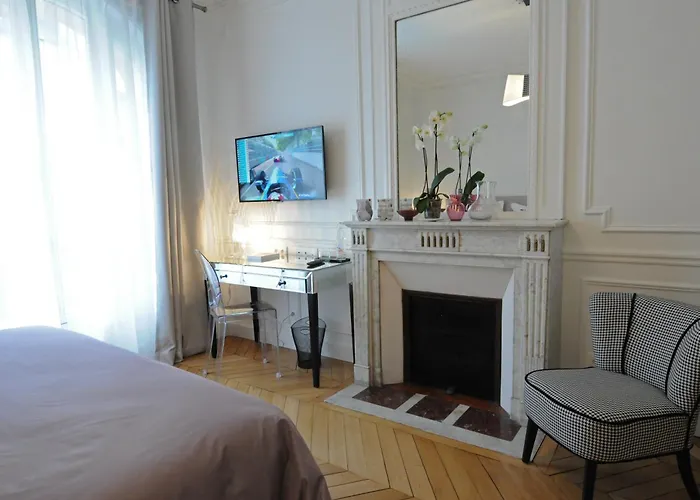 Relais12bis By Eiffel Tower 4* Paris