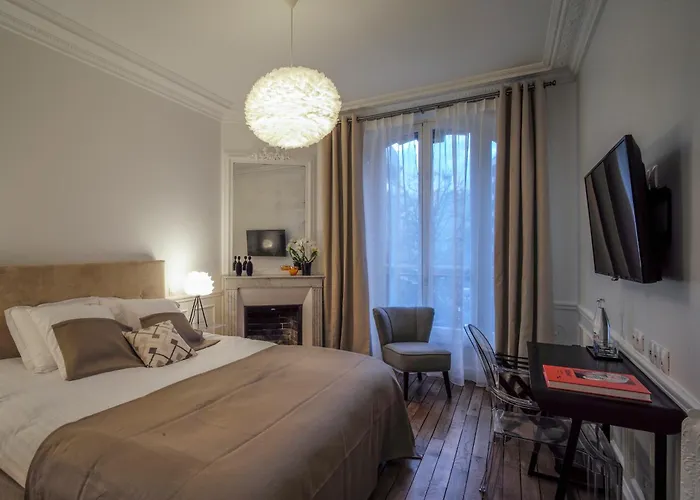 Alojamento de Acomodação e Pequeno-almoço Relais12bis By Eiffel Tower Paris