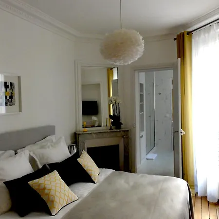 Bed & Breakfast Relais12bis By Eiffel Tower