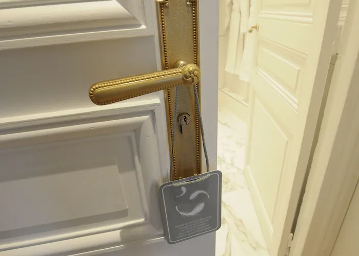 Relais12bis By Eiffel Tower 4*